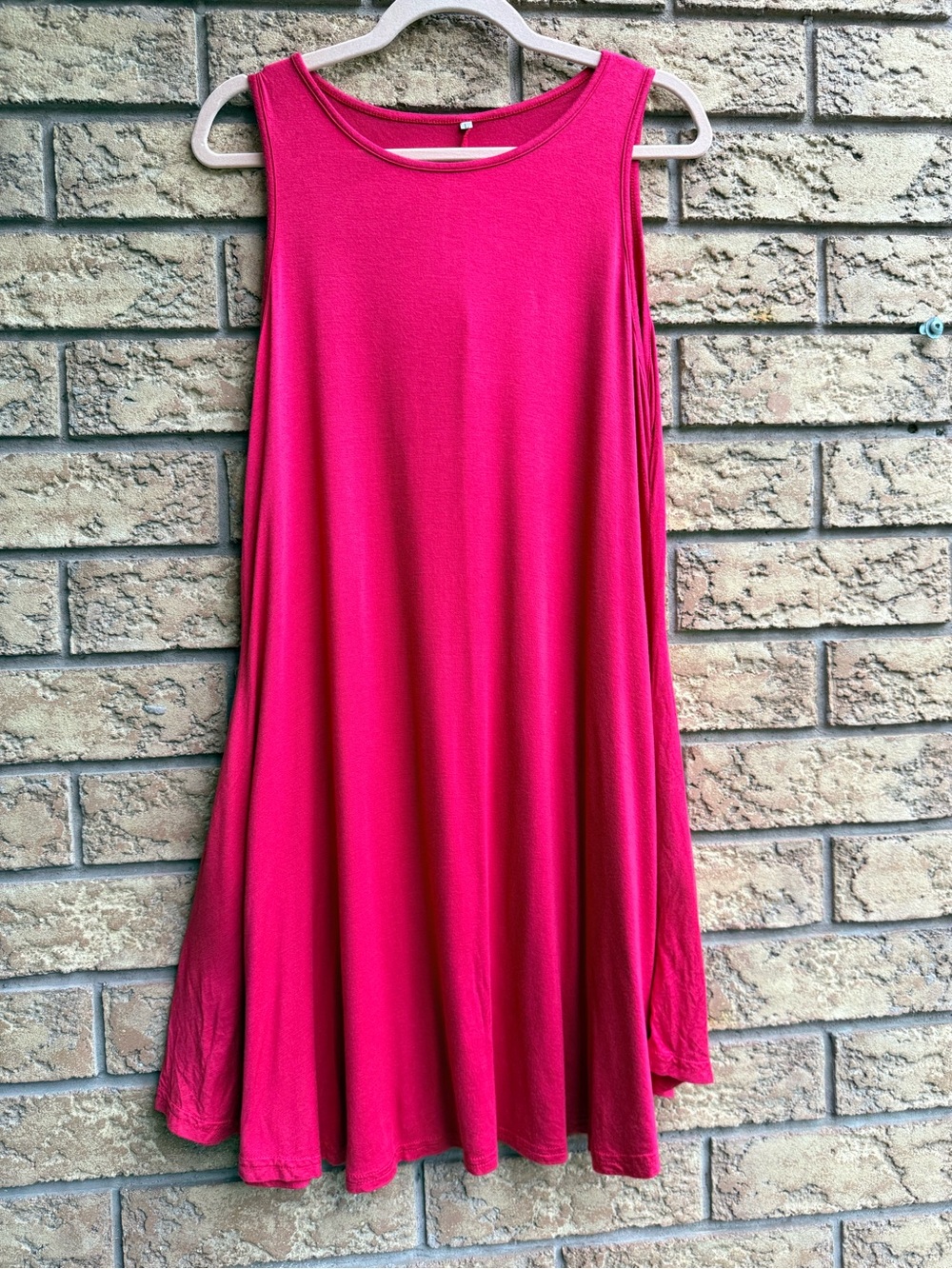 💫4/$25 •‎ Women’s Red Scoopneck Mini Swing Dress
